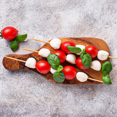 Brochettes de tomates grillées & mozzarella