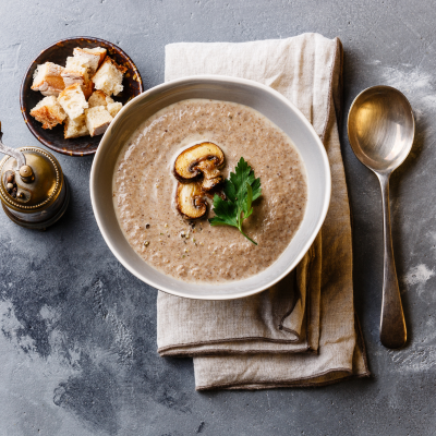 Soupe de champignons sauvages