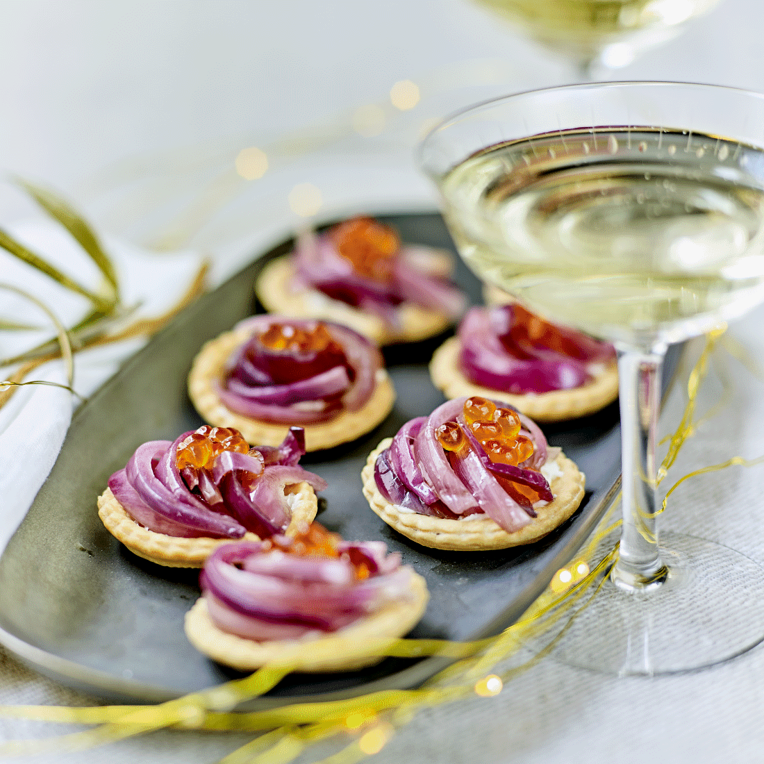 Tartelettes oignons confits & oeufs de saumon