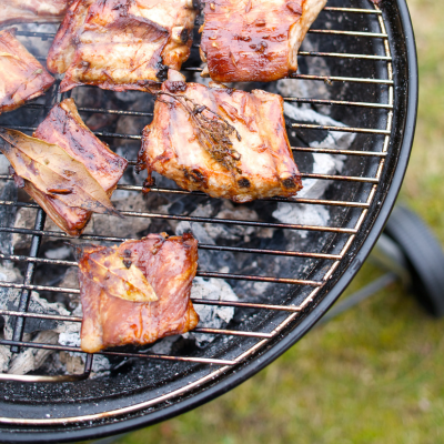 Ribs grillés, marinade gingembre & ail